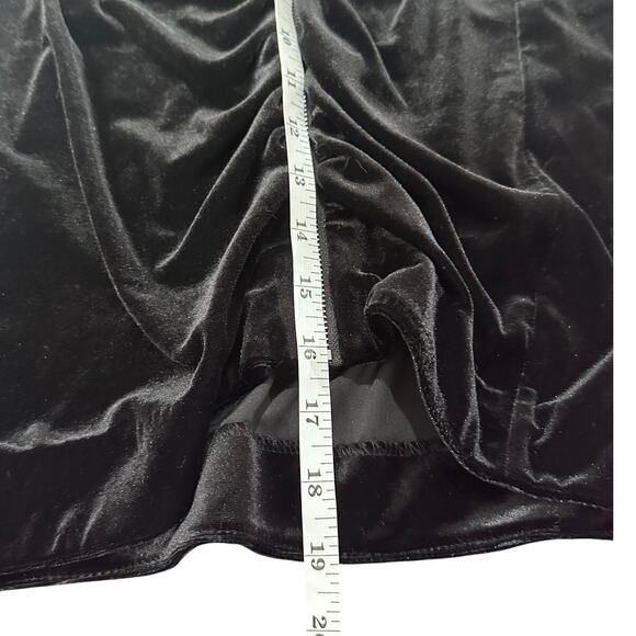 1.STATE Y2K Women's Moody Hues Rich Black Velvet With Zipper Mini Skirt, size L - Picture 7 of 8